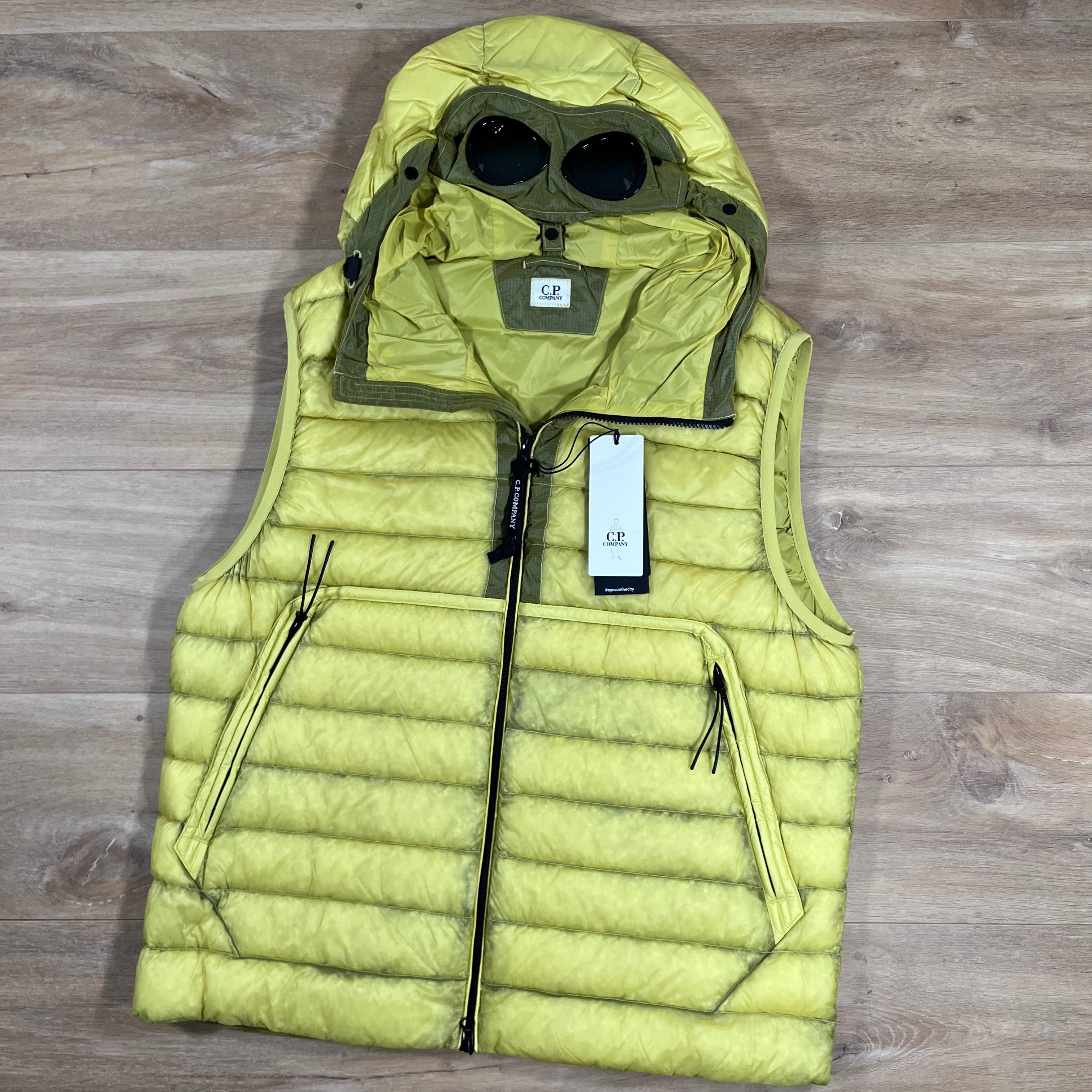 C.P. Company D.D. Shell Goggle Down Gilet in Green Sheen - Yellow